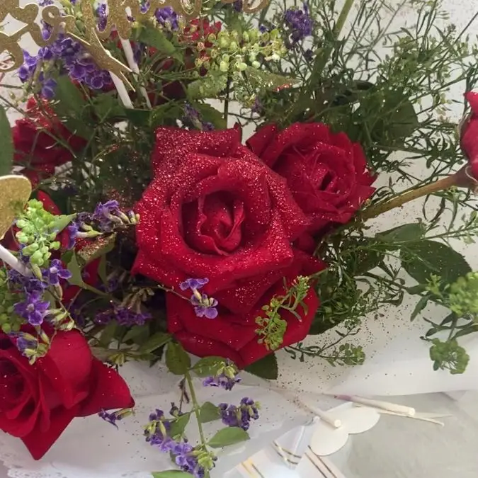 Bouquet "Destellos de Pasión" 🌹✨'s photo #1